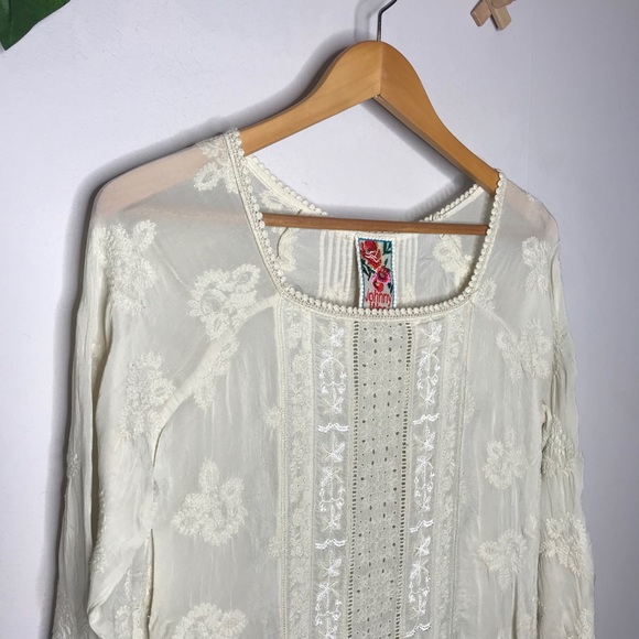 Johnny Was rayon embroidered crochet tunic - Picture 4 of 16